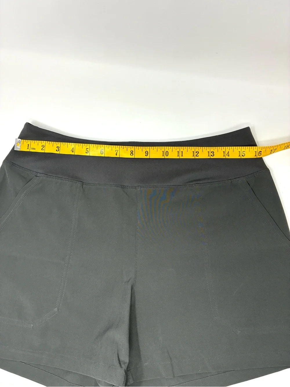 Patagonia Happy Hike Shorts Black Women’s SZ Medium Lightweight Clothing Stretch